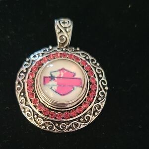 #D Silver Pendant with Pink Accents HD Snap Button 18mm